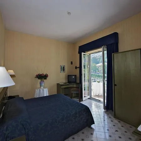 Parco 3*